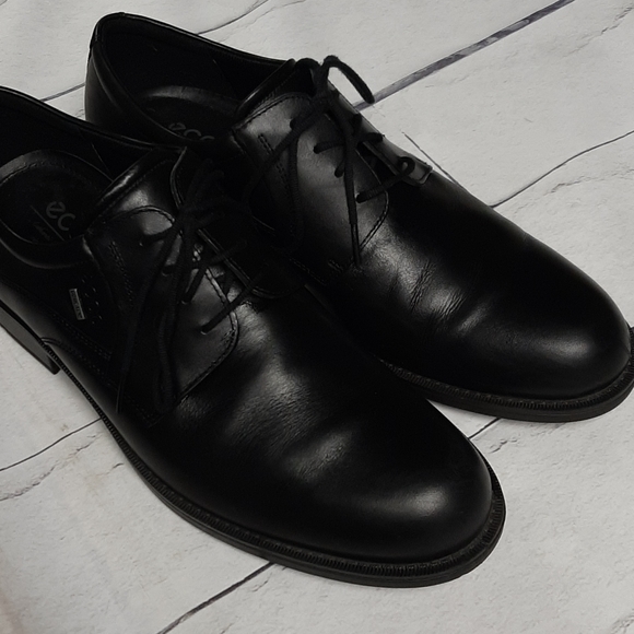 gore tex dress shoes